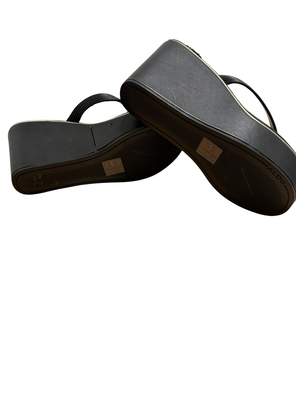 Aldo Black & Gold Trim Wedge Thong Sandals Size 8.5 SUPER CUTE 🥰 - Picture 8 of 8